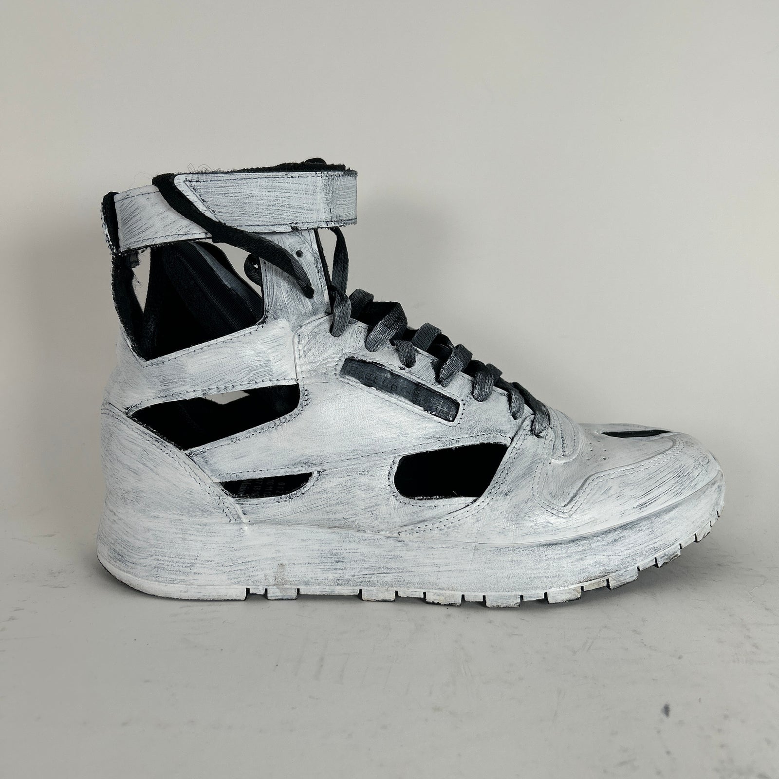 Maison Margiela x Reebok Painted White Cut-Out Tabi Sneaker Size 10
