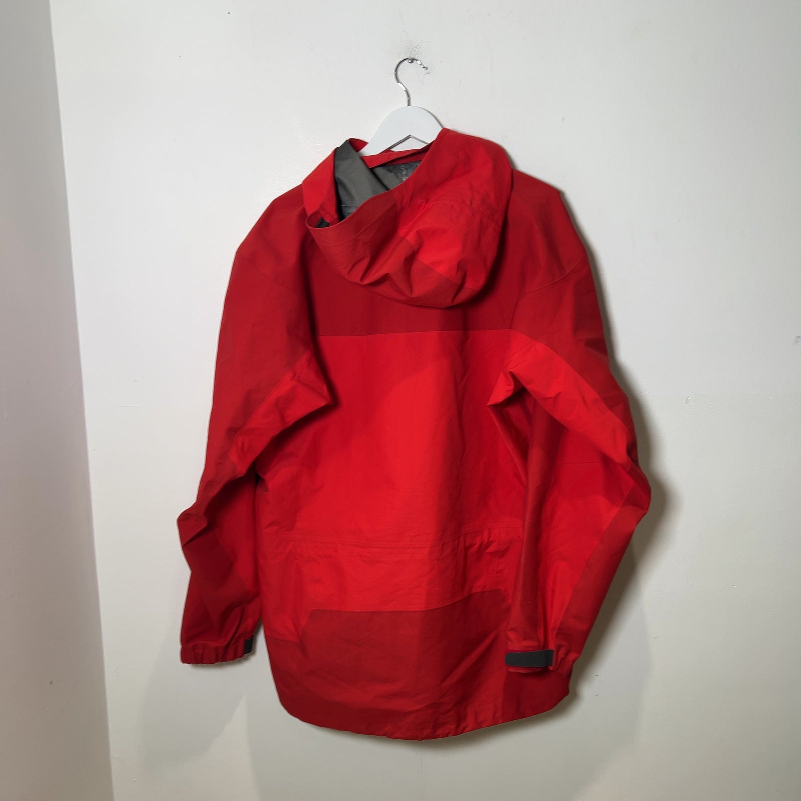 Arc'teryx Red AR Beta Jacket Size L