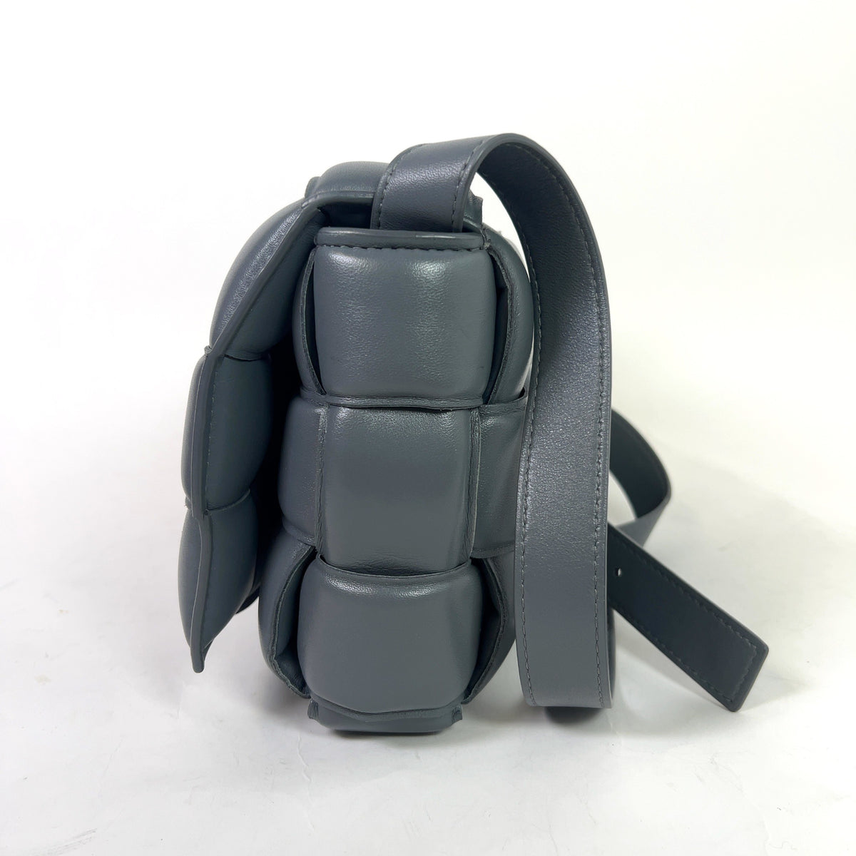 Bottega Veneta Thunder Intrecciato Padded Cassette Bag