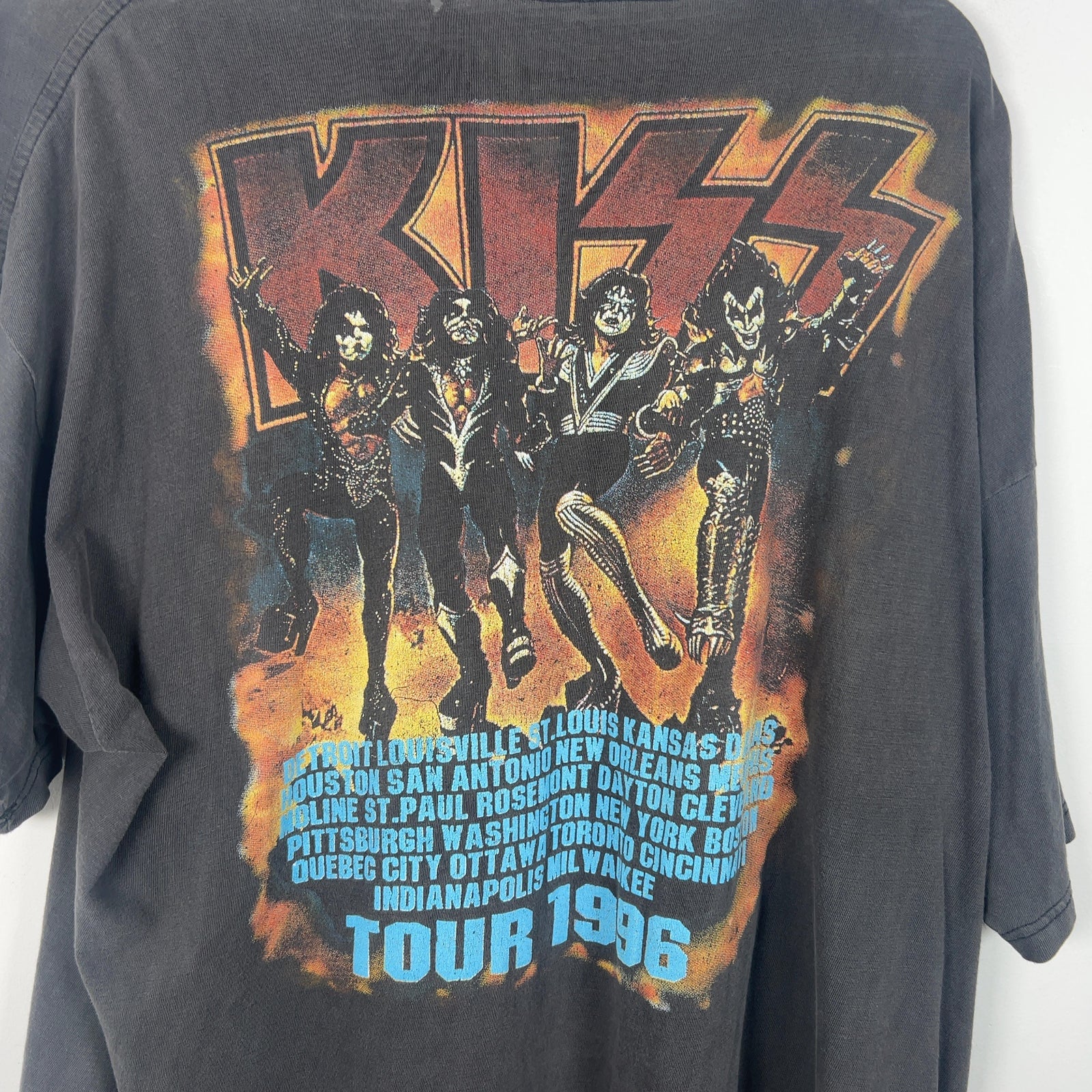 Vintage Distressed Kiss 1996 Tour Graphic T-Shirt