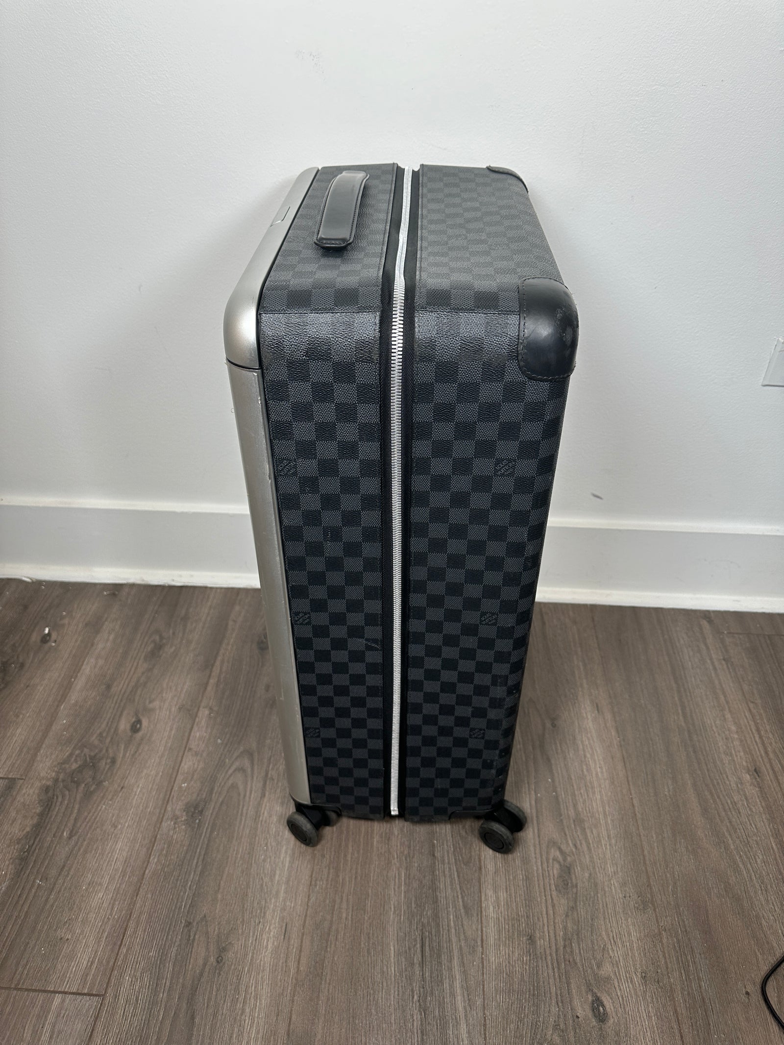 Louis Vuitton Horizon 55 Damier