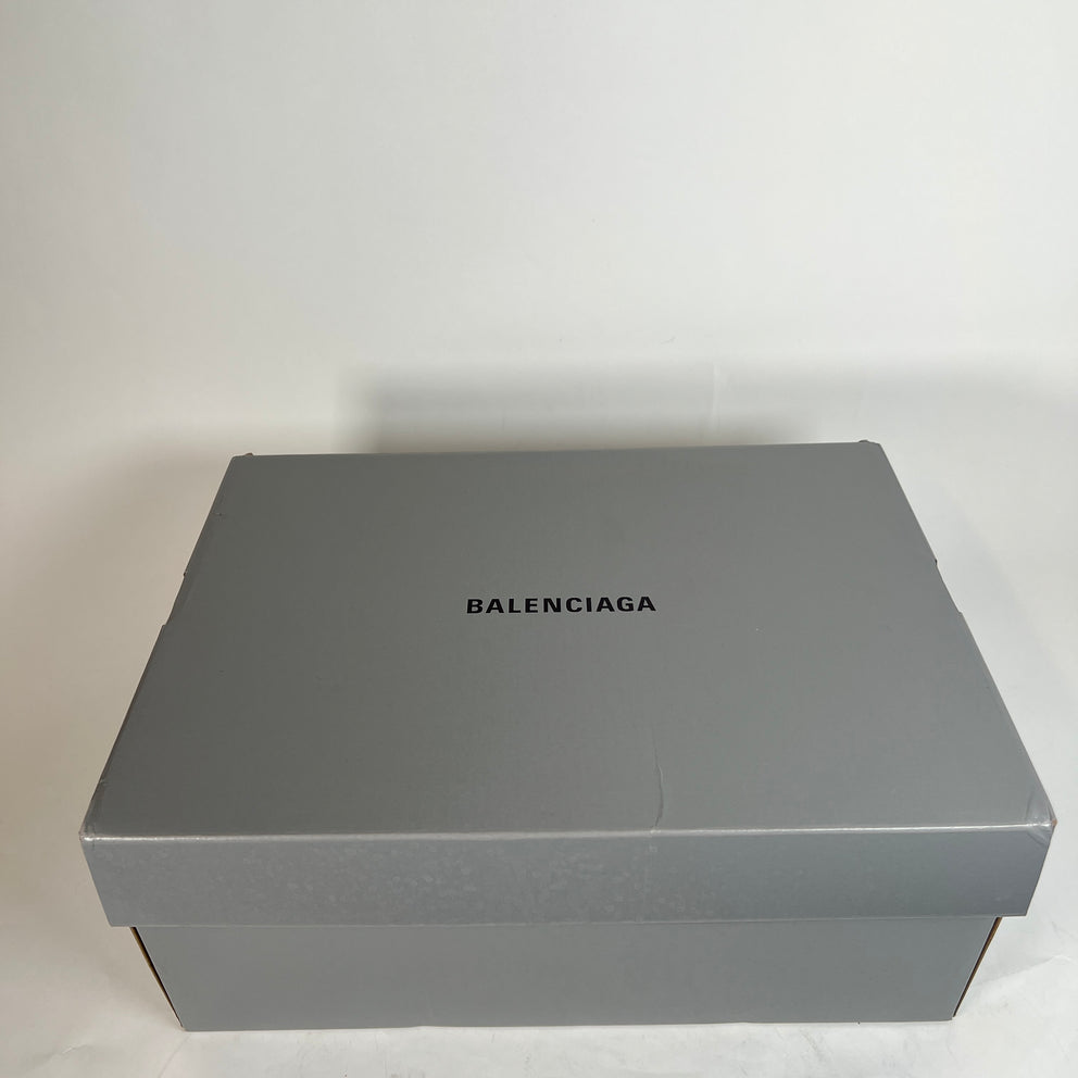 Balenciaga Beige Defenders Size 44