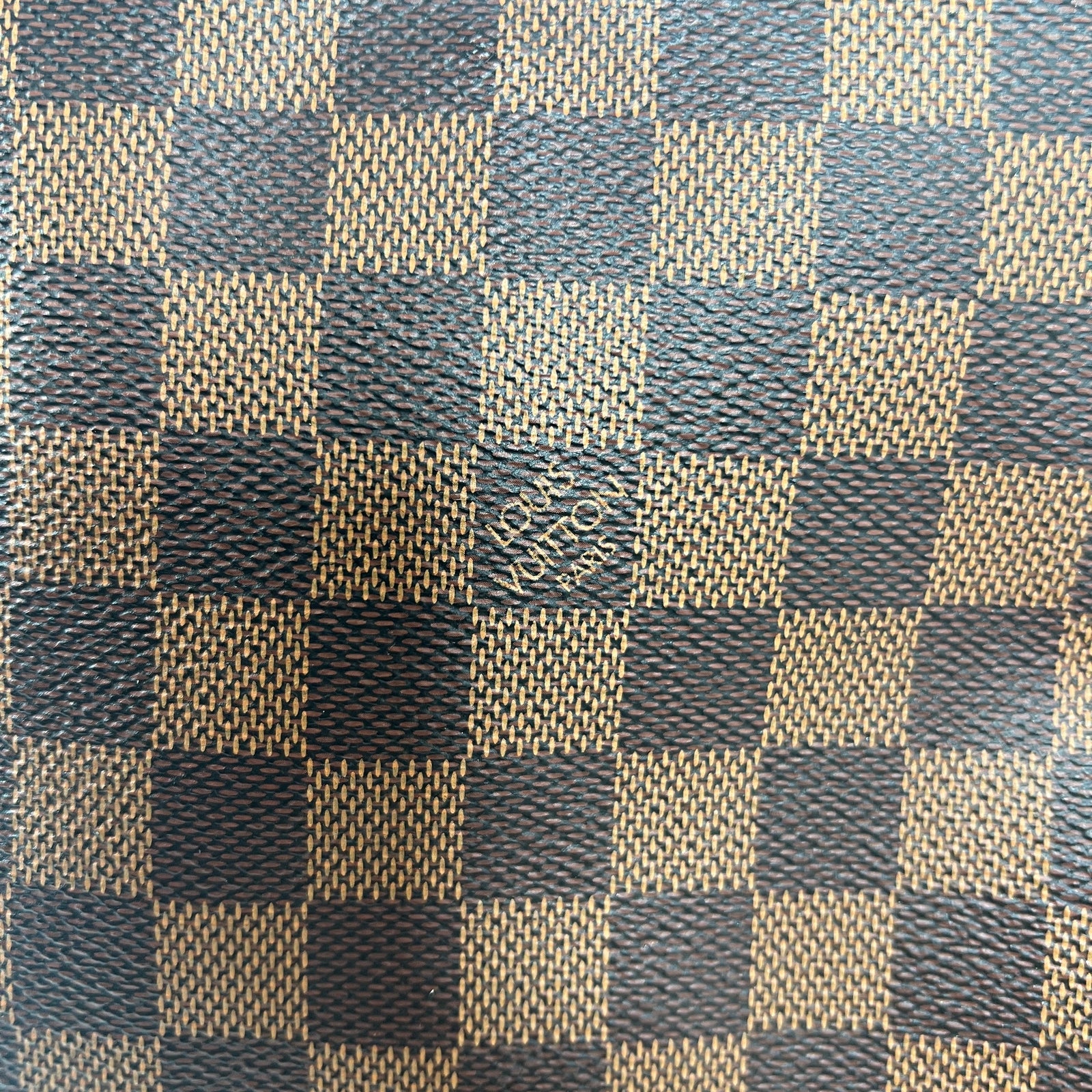 Louis Vuitton Damier Neverfull