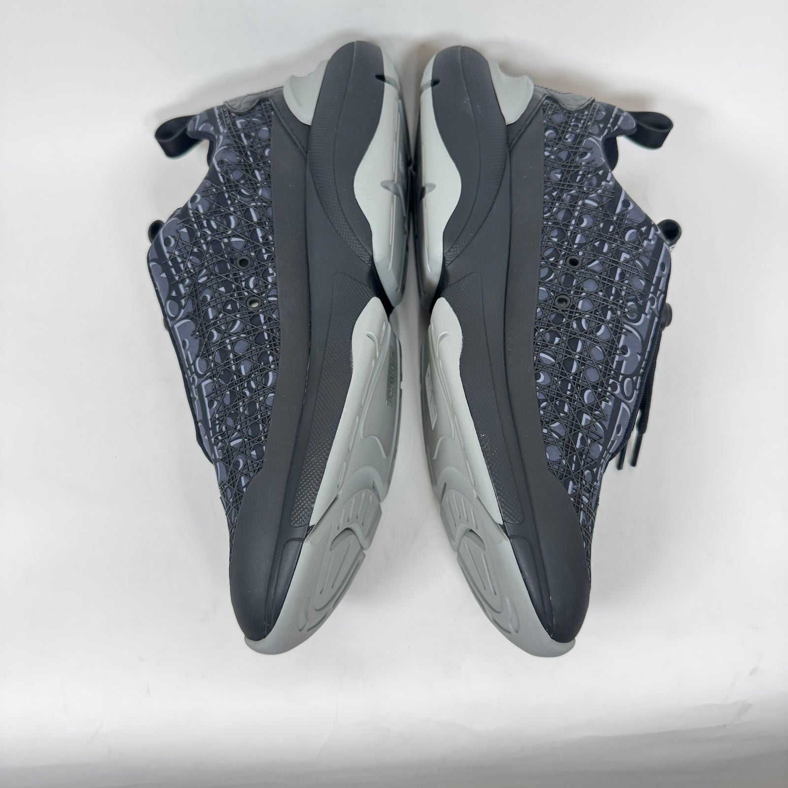 Dior B24 Oblique Cannage Sneaker Size 43