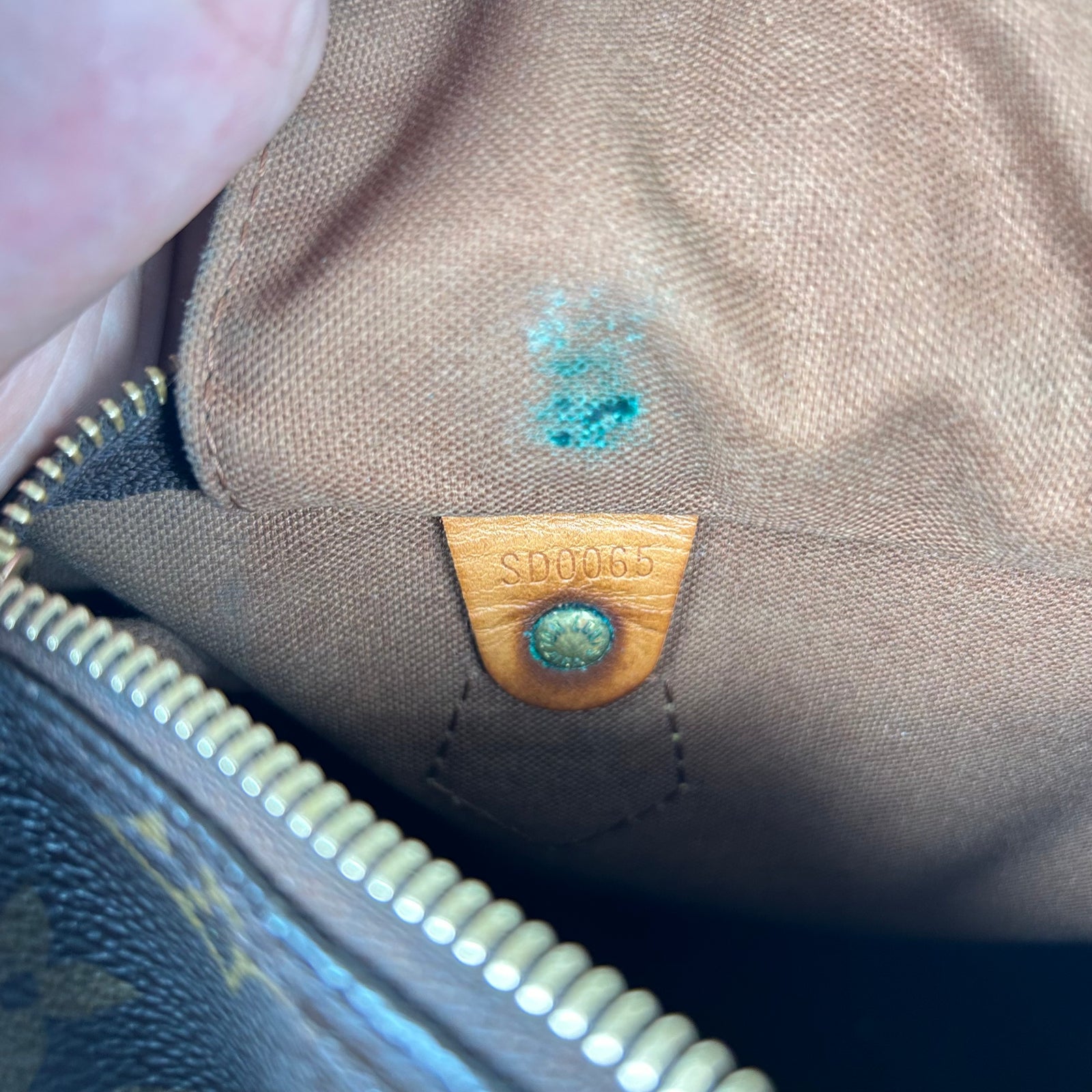 Louis Vuitton Monogram Speedy 25