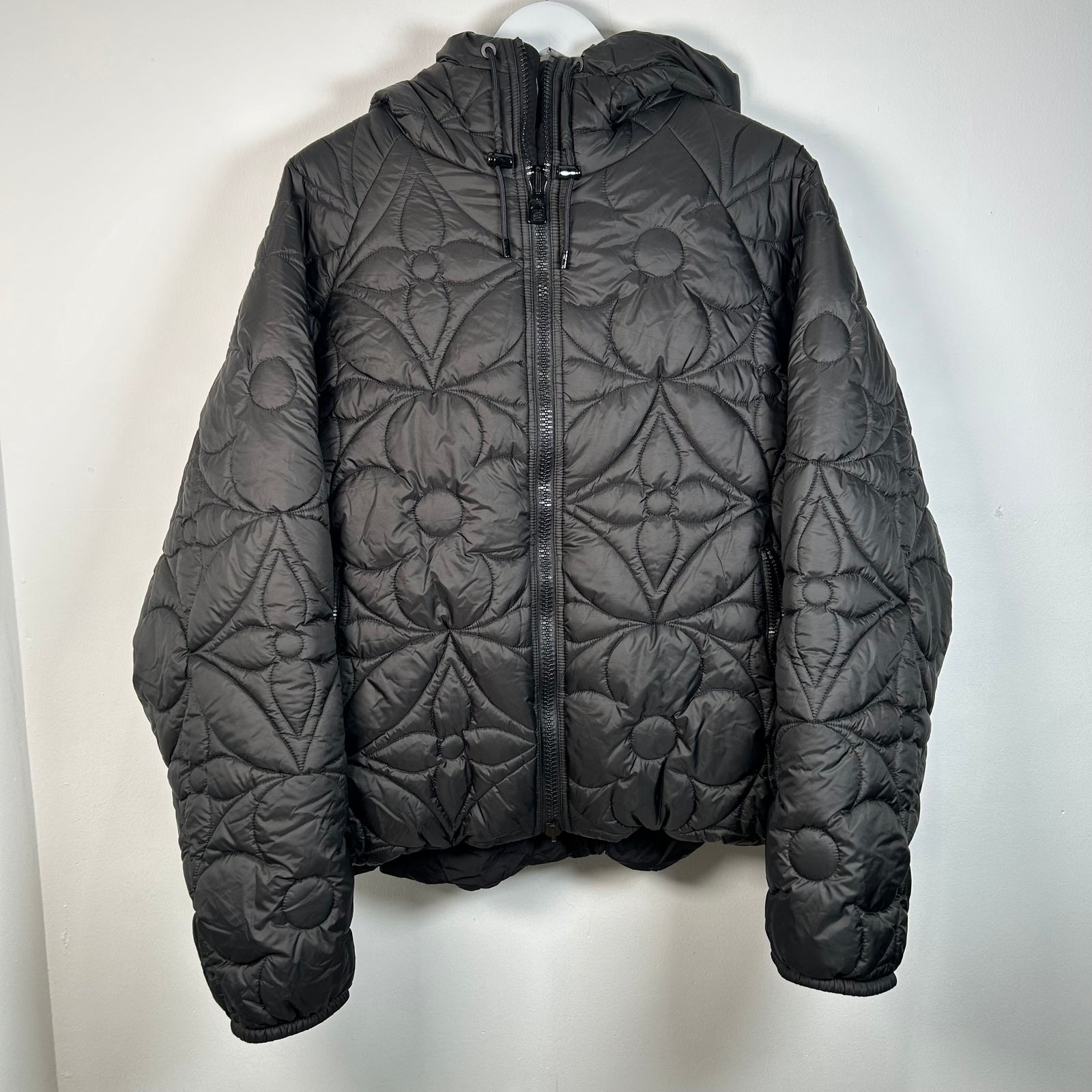 Louis Vuitton Black Flower Monogram Quilted Reversible Puffer Size 52