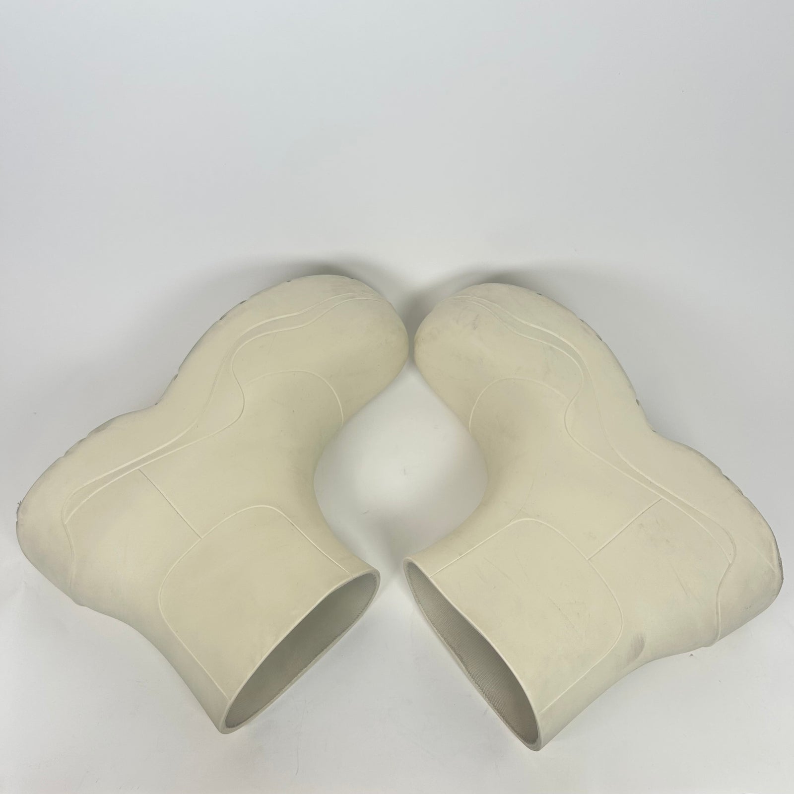 Bottega Veneta Beige Puddle Boots Size 44