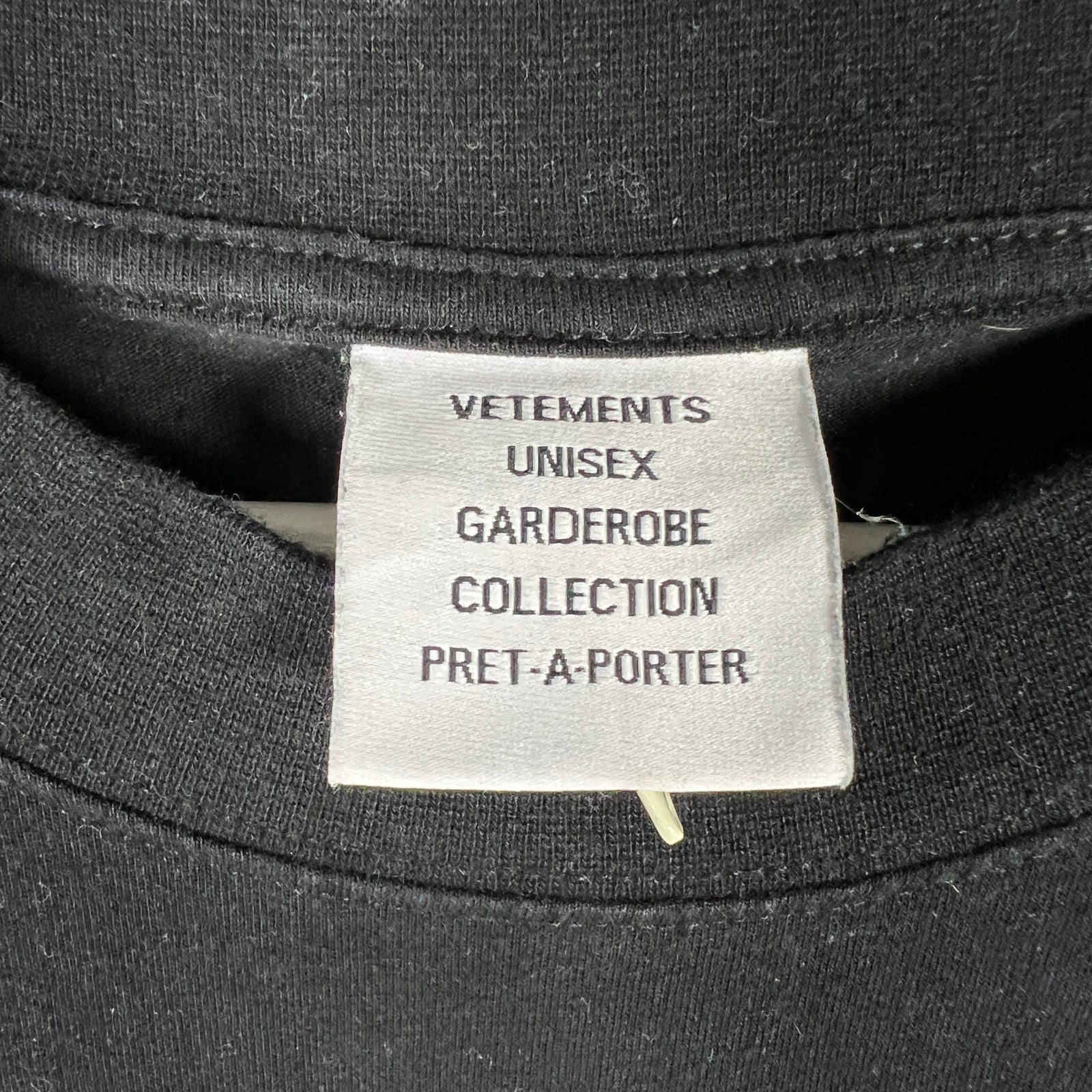 Vetements Black 'X-Large' Logo Tee Size M