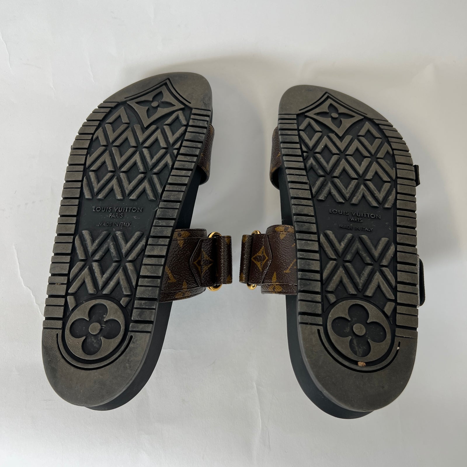 Louis Vuitton Bom Dia Monogram Flat Mule Sandals Size 38.5
