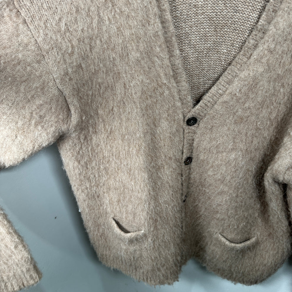 Vetements FW/20 Kurt Cobain Beige Knit Caradigan