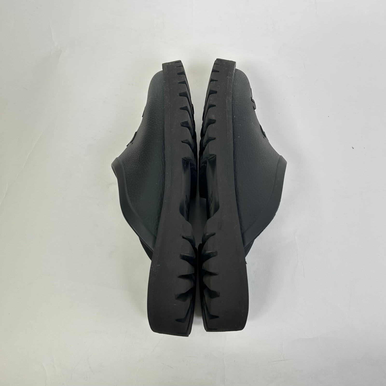 Gucci Black GG Rubber Sandals Size GG 8