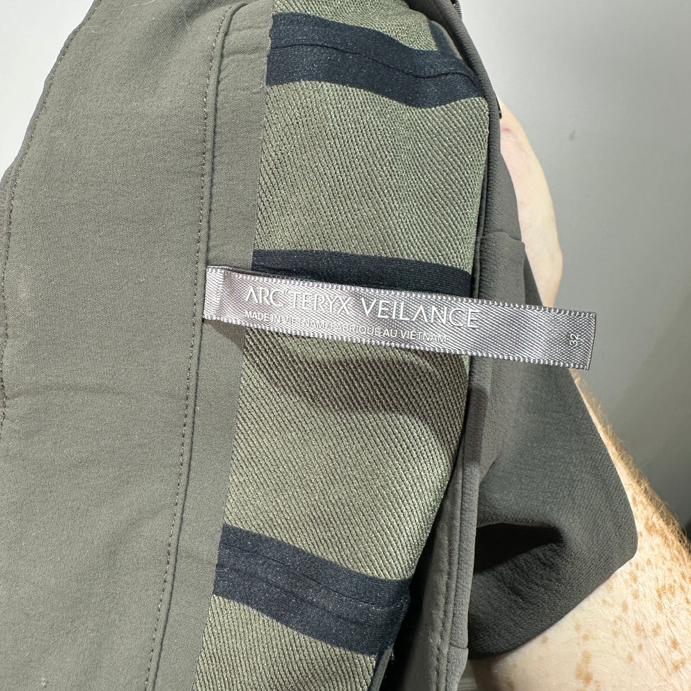 Arc'teryx Veilance Gray Nylon Pants Size 32