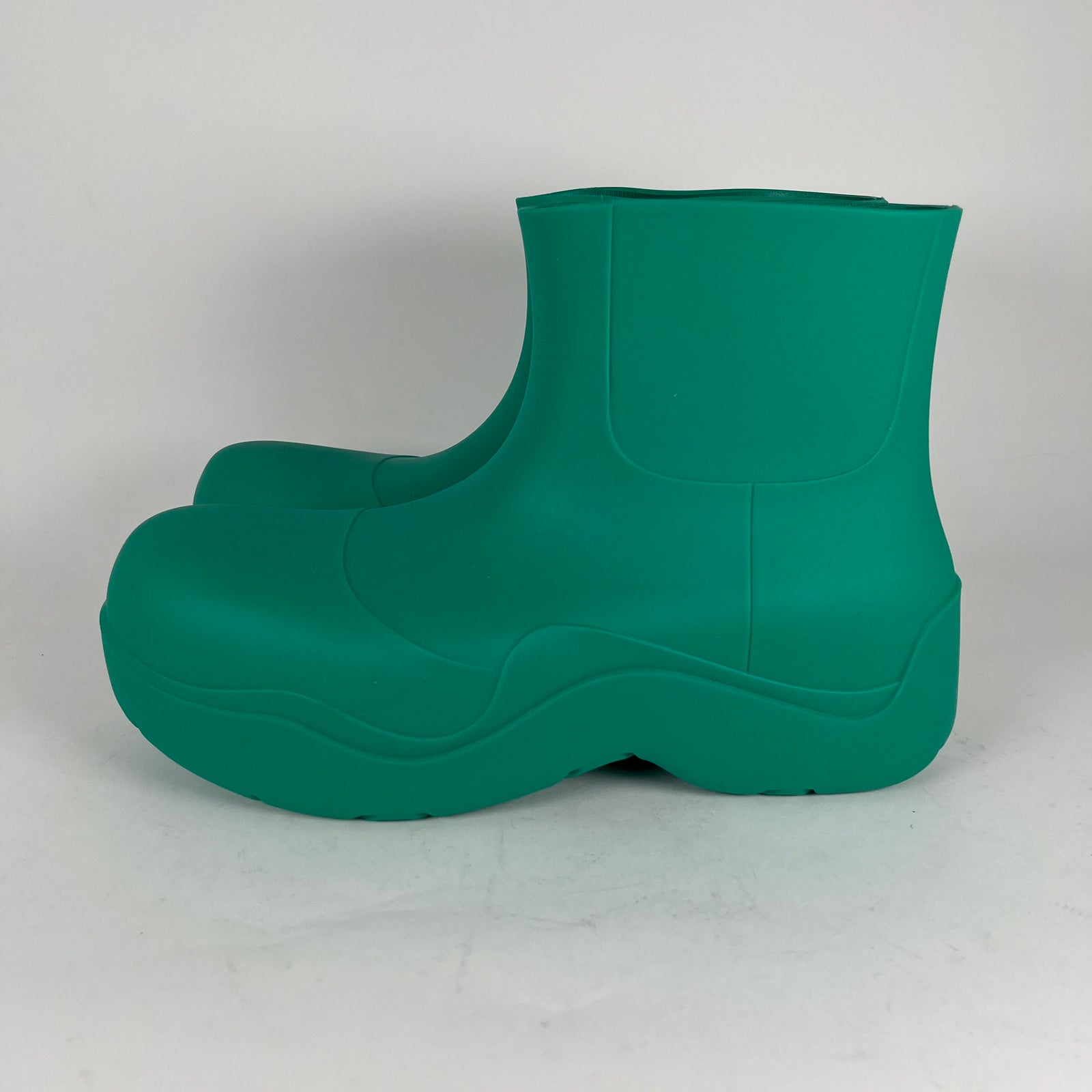 Bottega Veneta Green Puddle Boots Size 12