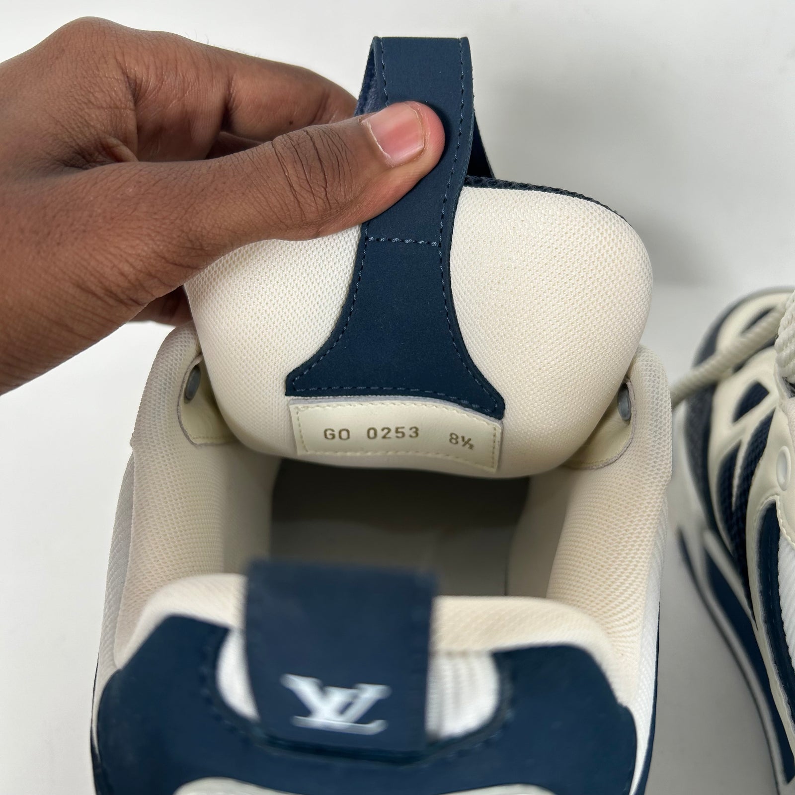 Louis Vuitton Navy Skates Size LV 8.5