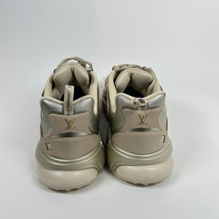 Louis Vuitton Beige Tactic Runner Size LV 9