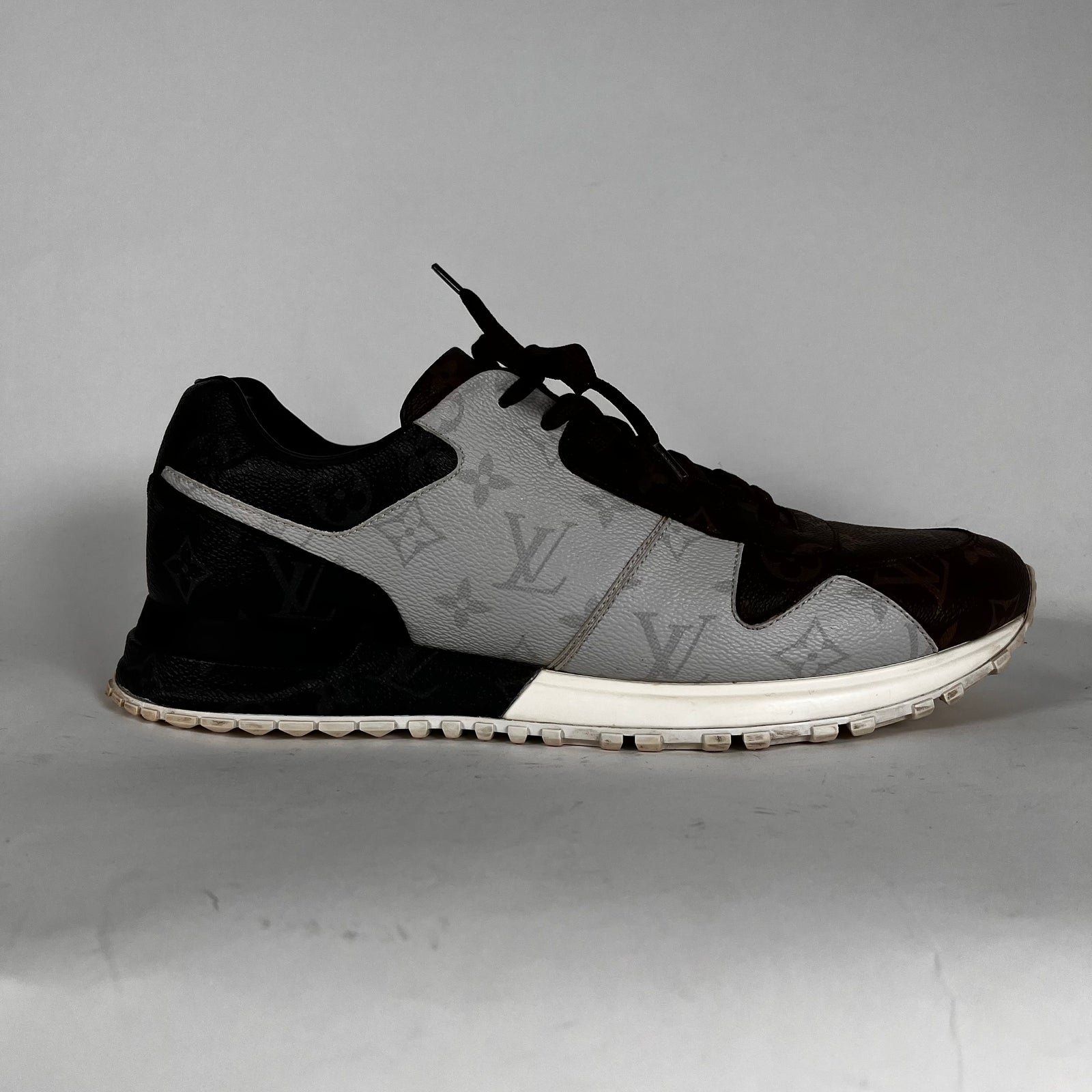 Louis Vuitton Run Away Triple Monogram Size 10
