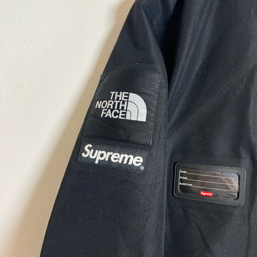 Supreme x TNF Black Rescue Jacket Size L