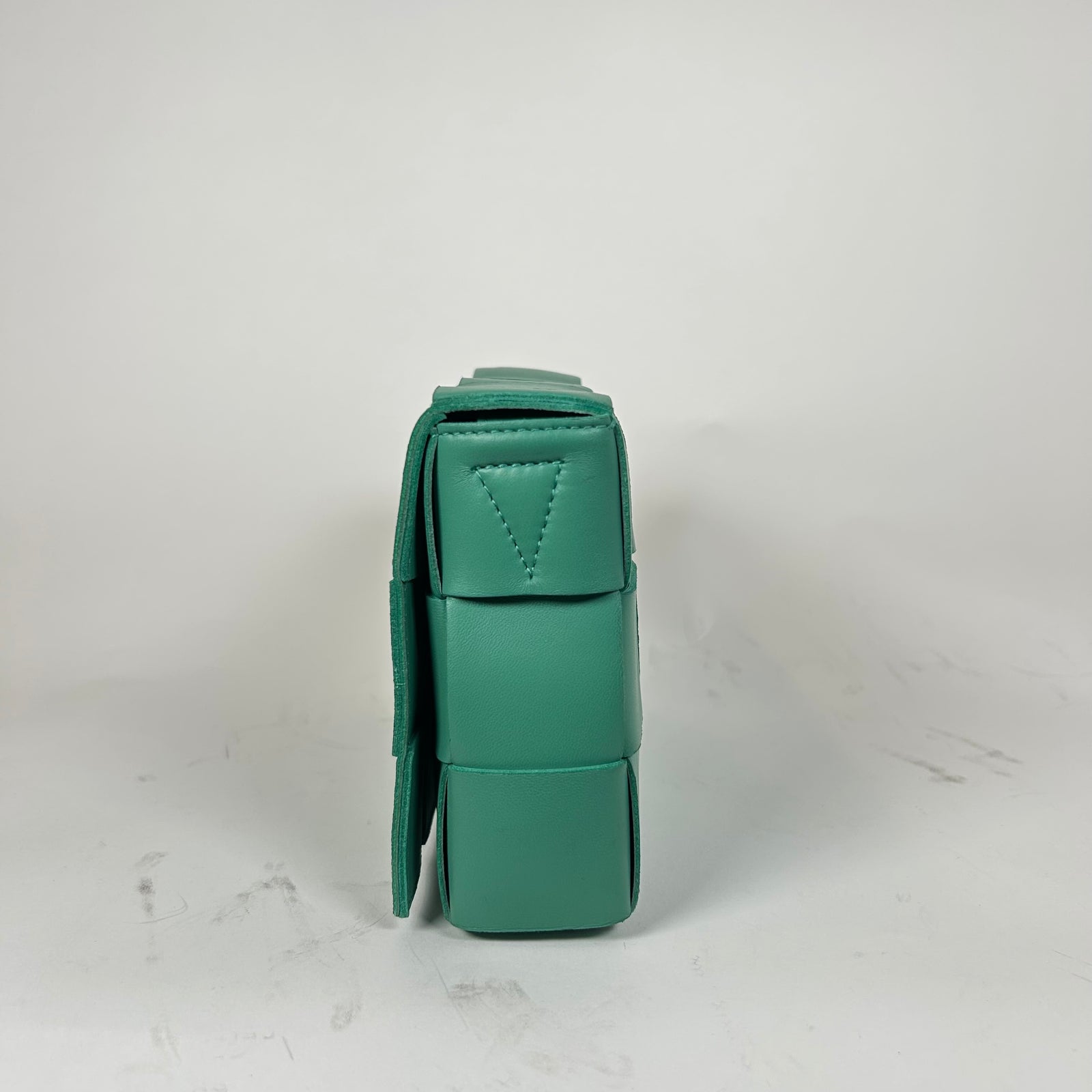 Bottega Veneta Green Intrecciato Lambskin Cassette Crossbody Bag