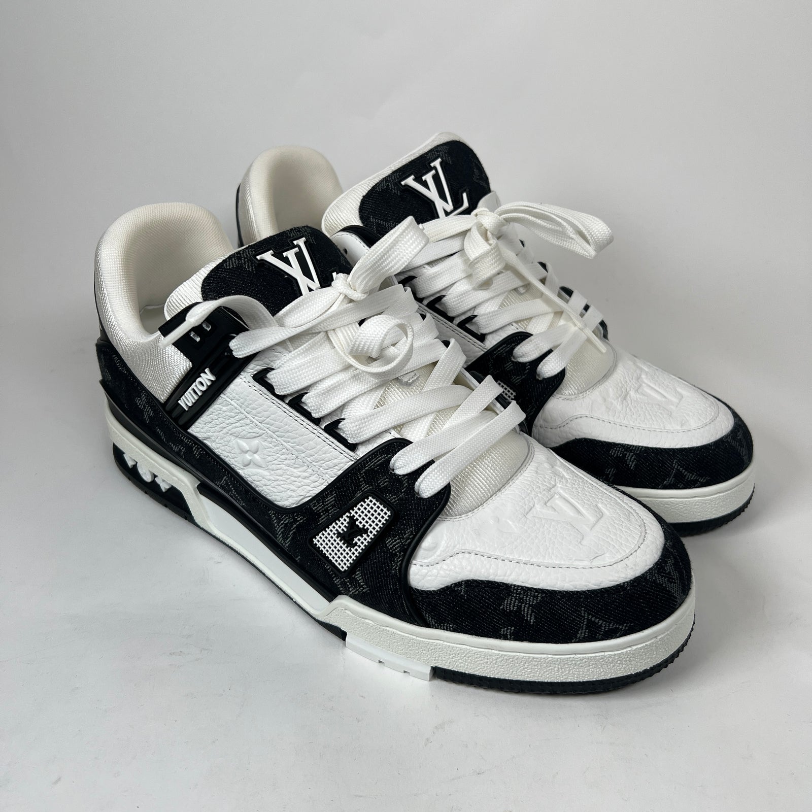 Louis Vuitton Black Noir Denim Monogram Trainer Size LV 9