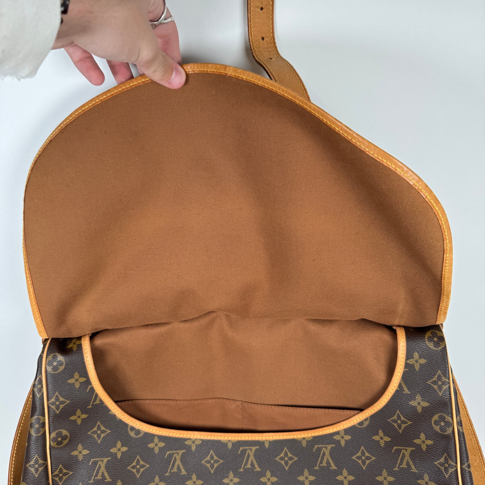 Louis Vuitton Vintage Monogram Saumur 43 Messenger Bag
