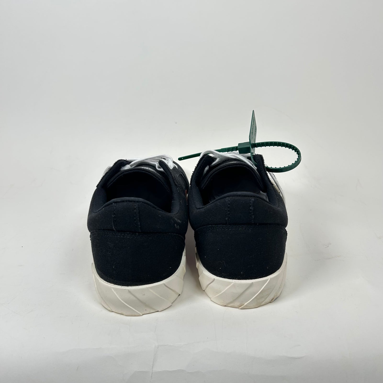 Off-White Black/White Vulcanized Sneaker Size 44