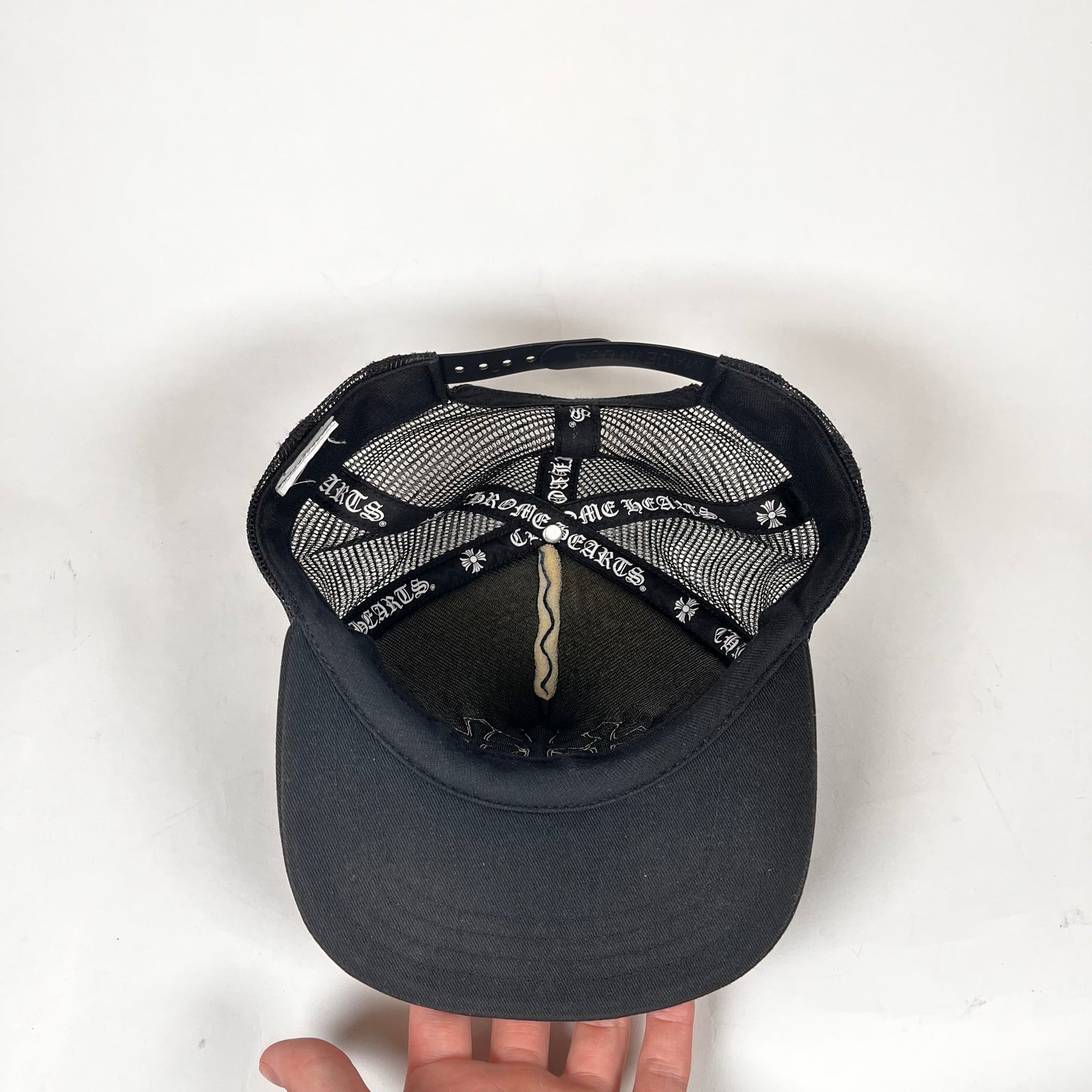 Chrome Hearts White Cemetary Cross Hat