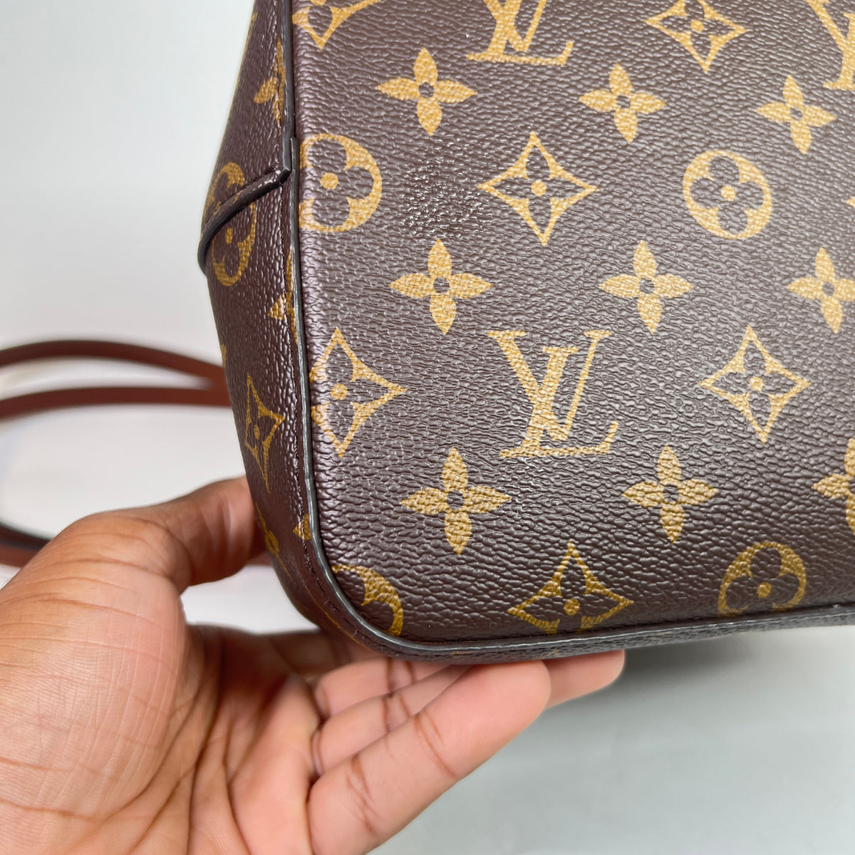 Louis Vuitton Monogram NeoNoe MM Bucket Bag