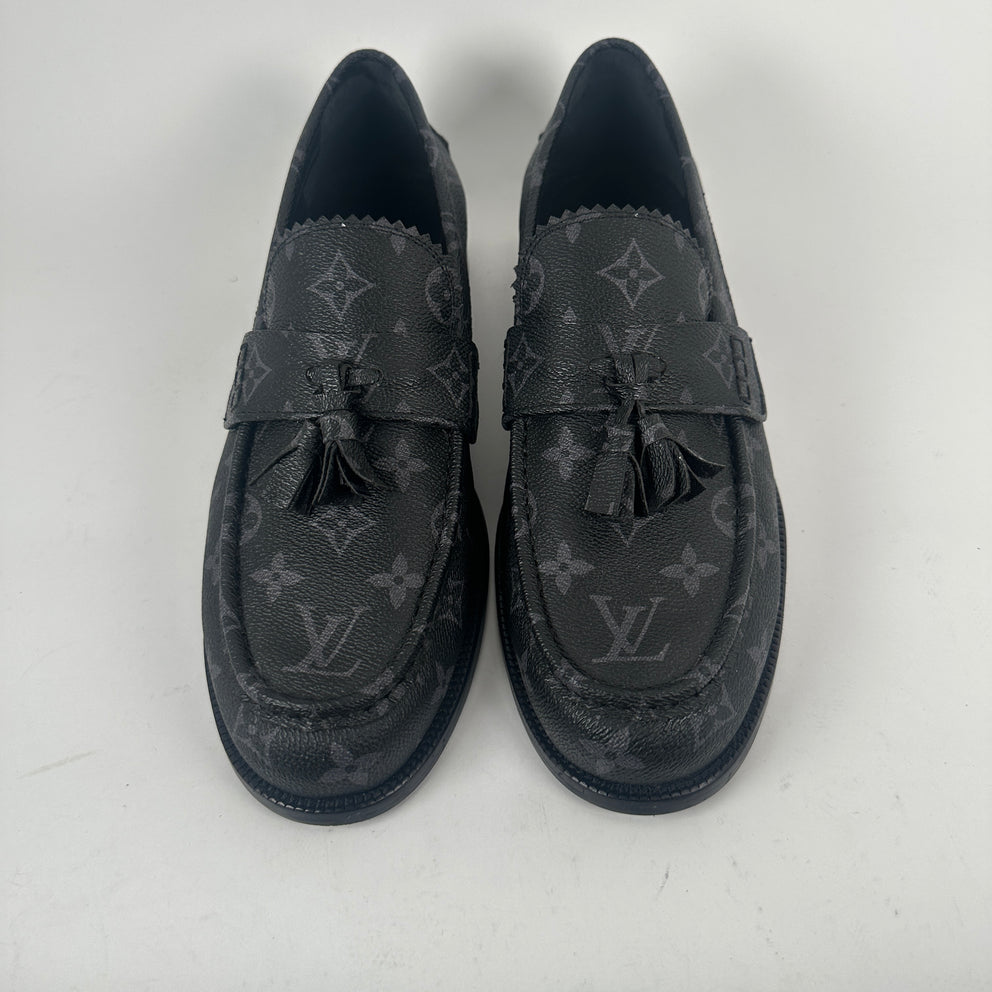 Louis Vuitton Black Monogram Major Loafer Size 9