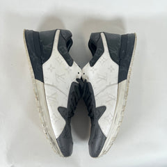 Louis Vuitton Monogram Graphite Runaway Sneaker LV 9
