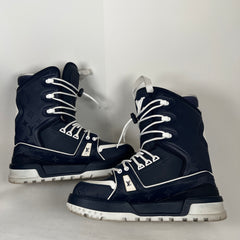 Louis Vuitton Navy Ski Boots Size LV 9