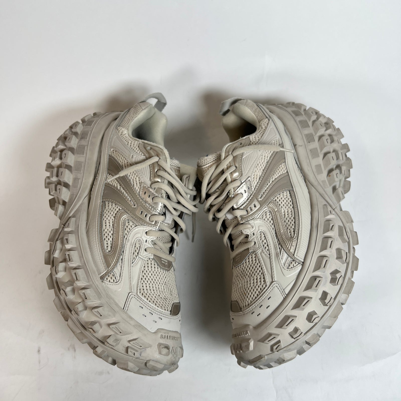 Balenciaga Beige Defenders Size 44