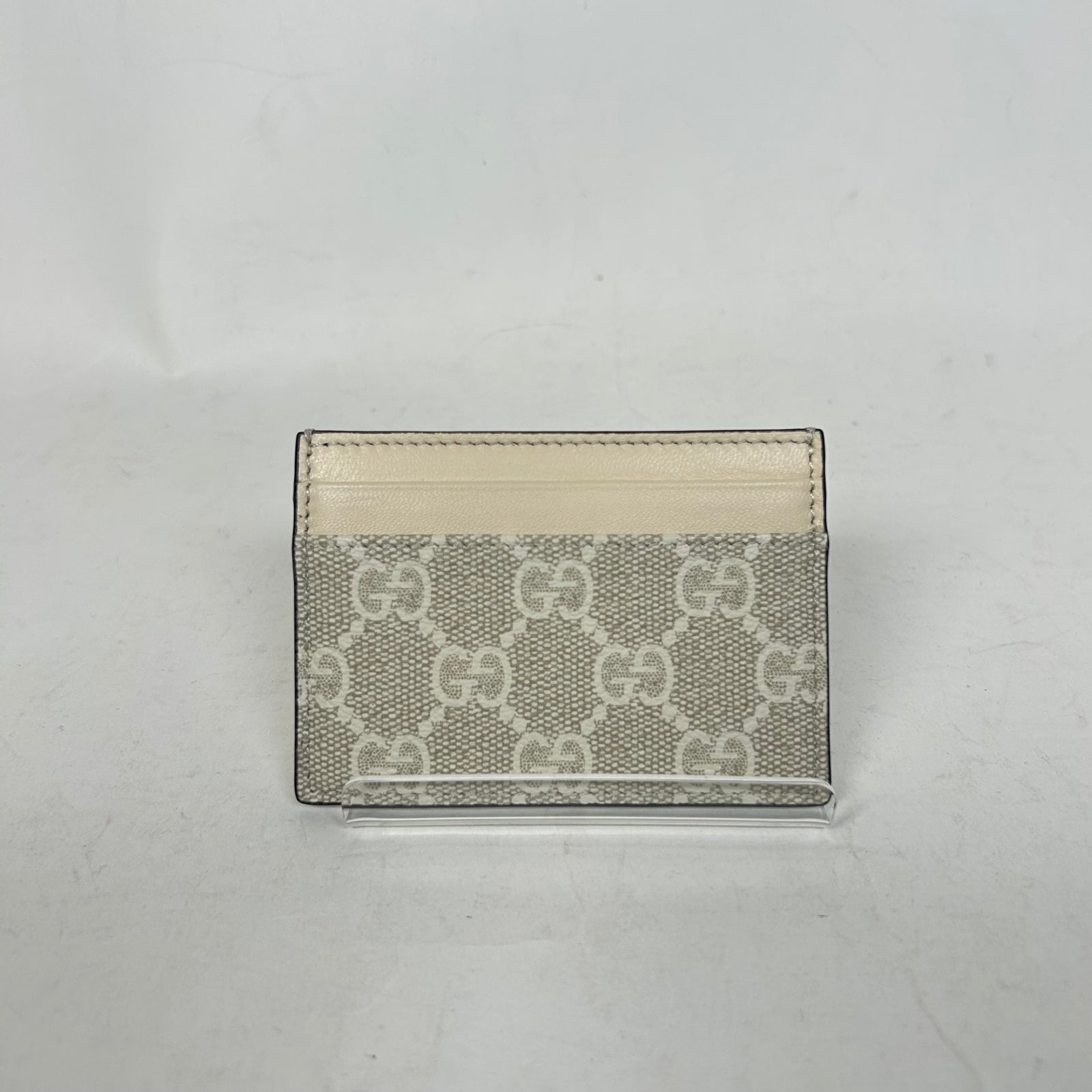 Gucci Beige GG Supreme Card Holder