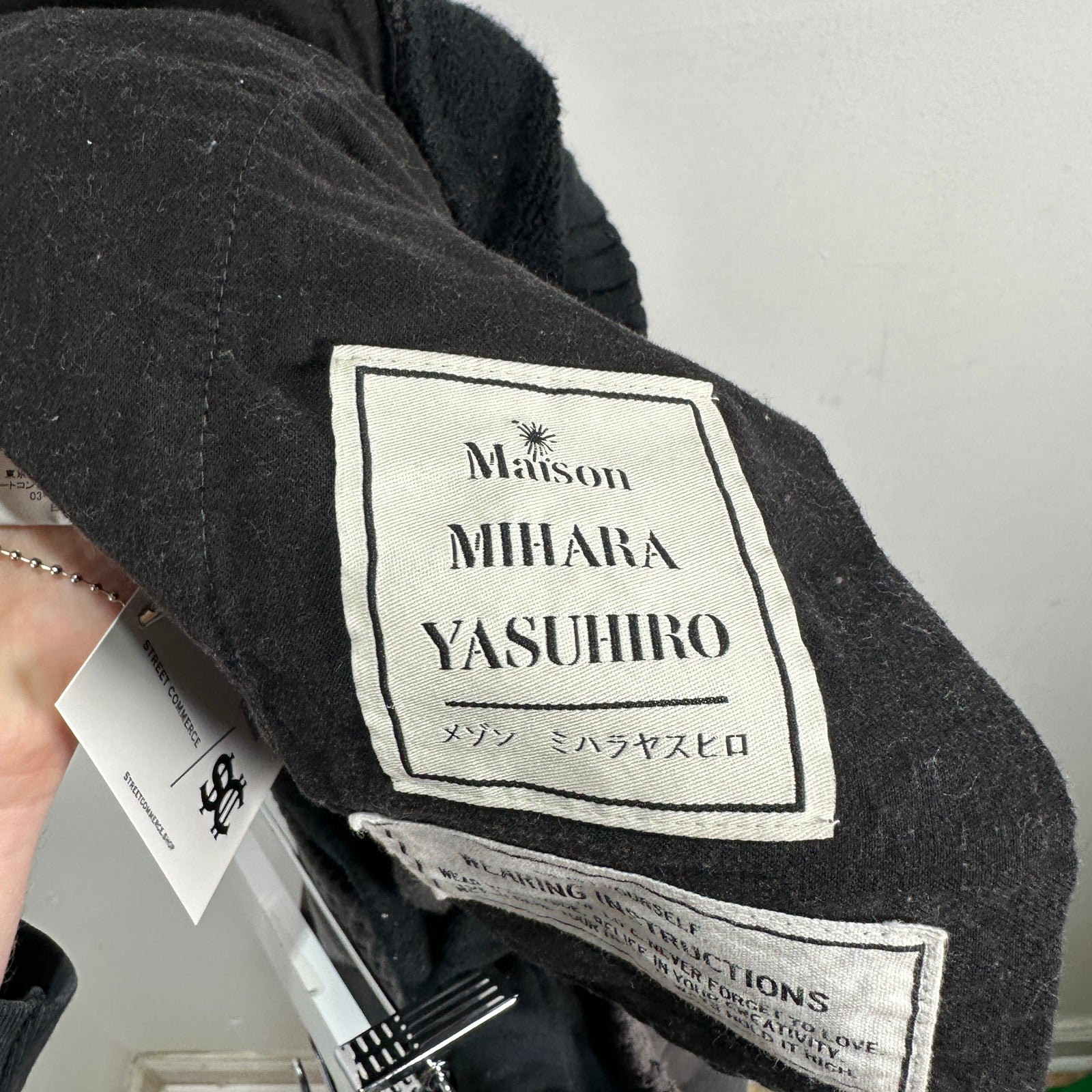 Maison Mihara Double Waisted Sweat-Shorts Size M