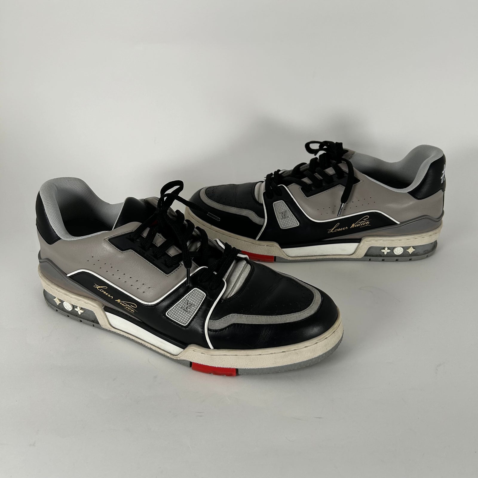 Louis Vuitton Grey/Black Trainer Size 9