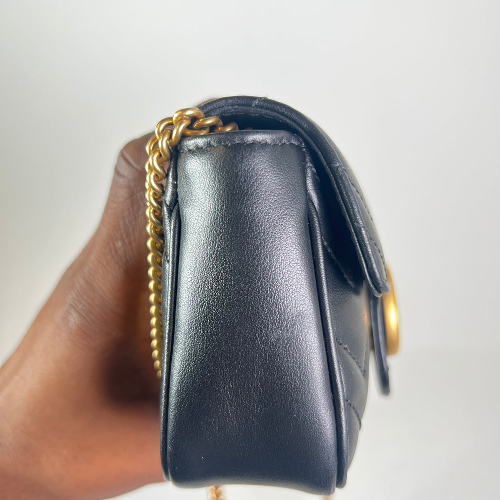 Gucci Super Mini GG Marmont Bag