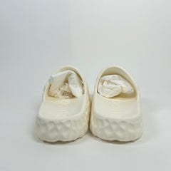 Gucci White Interlocking G Ripple Slides Size GG 10