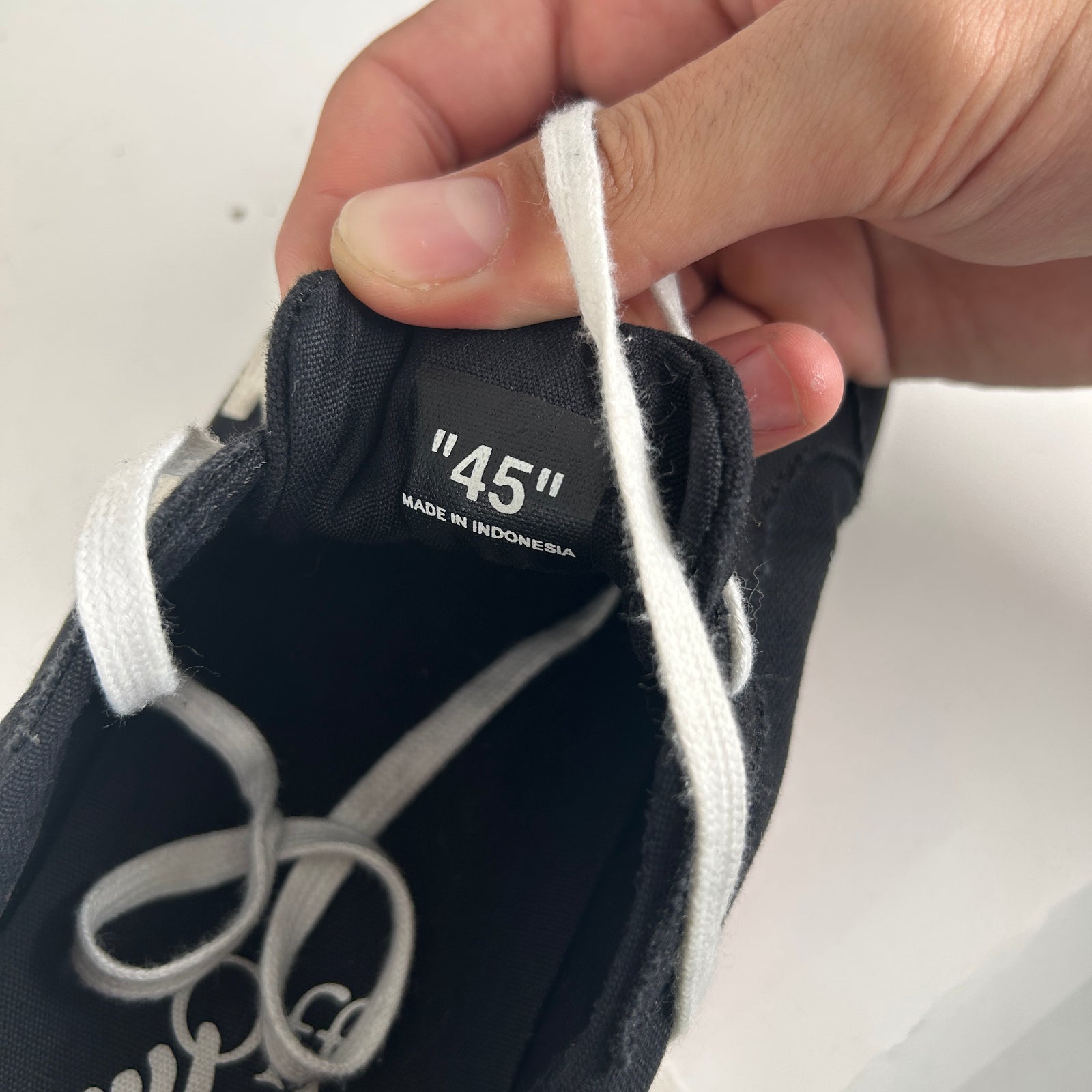 Off-White Black Vulcanized Striped Low-Top Sneaker Size 45
