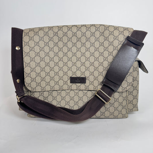 Gucci GG Supreme Medium Diaper Bag