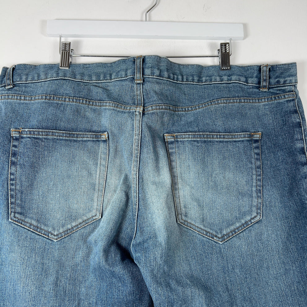 Saint Laurent D02 Distressed Lightwash Jeans