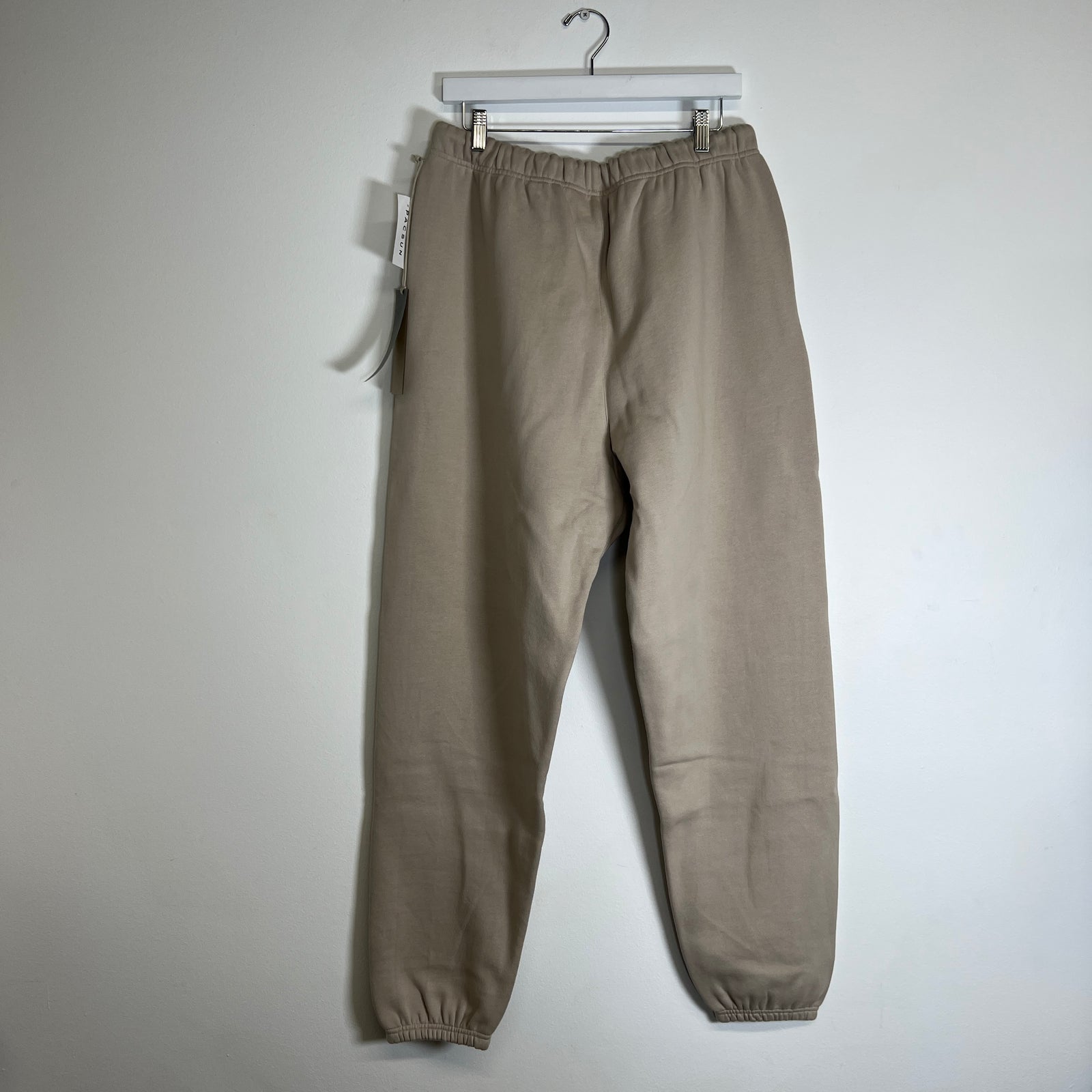 Essential Sweats Size L Silver Cloud
