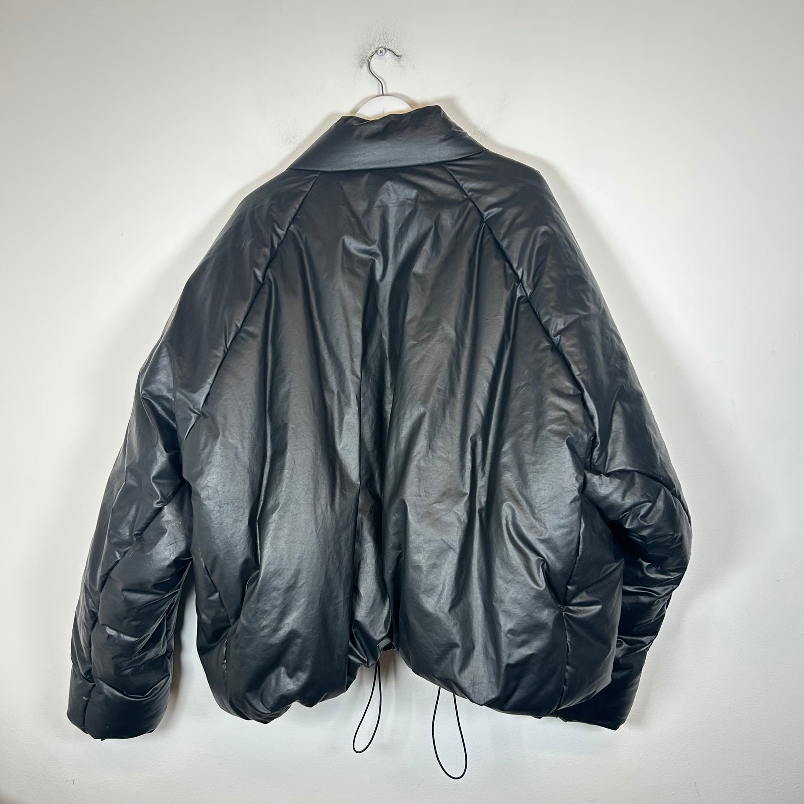 YZY Gap Black Round Puffer Jacket Size XL