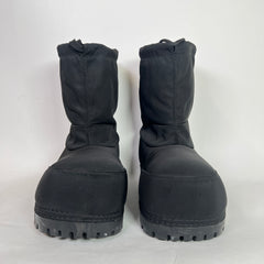 Balenciaga Black Nylon Alaska Ski Boots Size 43