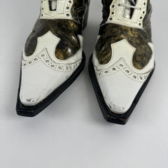 5351 Pour Les Hommes Cut-Out White Patent Leather Pointed Boots Size 7