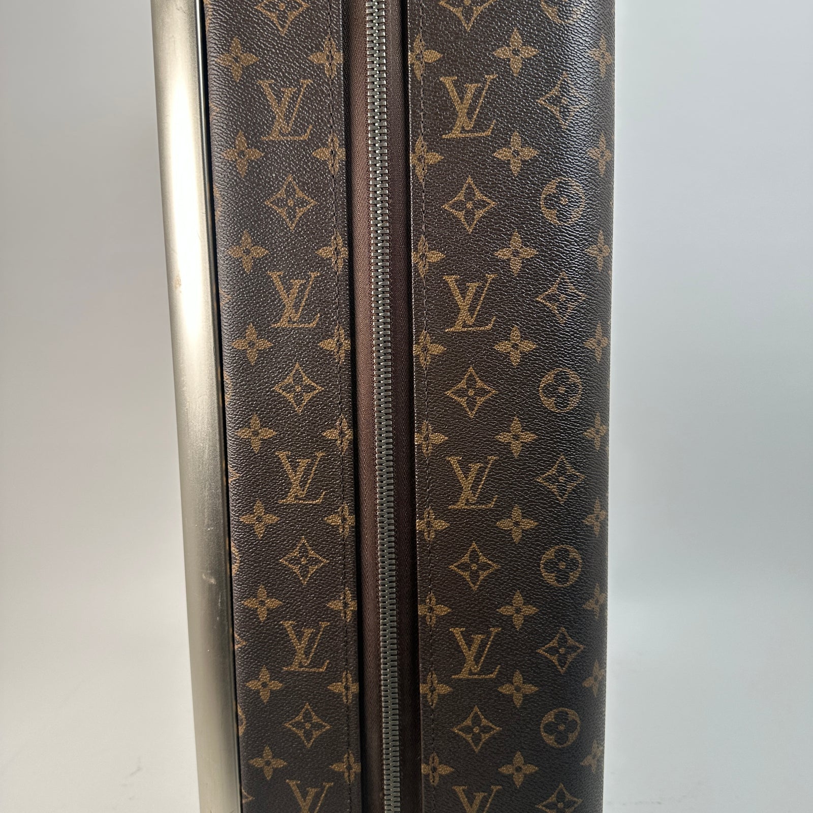 Louis Vuitton Monogram Horizon Luggage 50