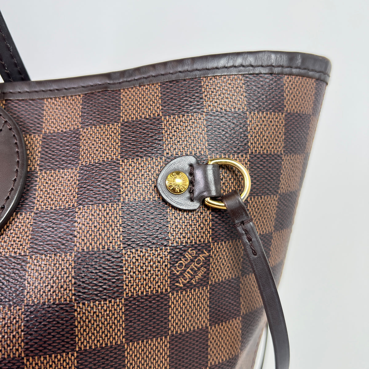 Louis Vuitton Damier Ebene Neverfull MM Toe Bag