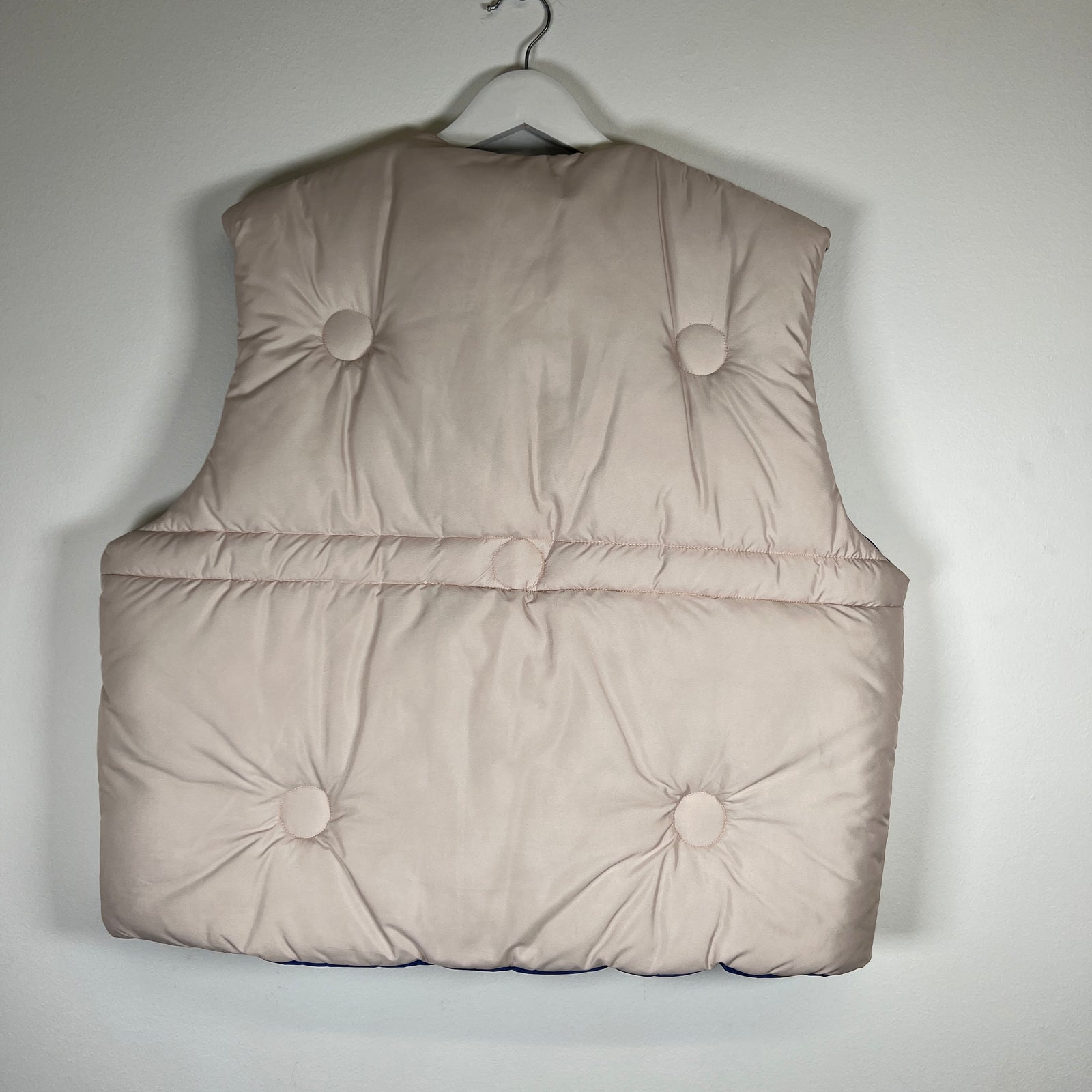 House Of Errors Puffer Vest Size L
