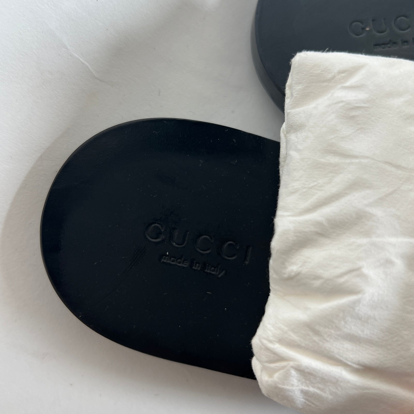 Gucci GG T-Strap Flats Size 40.5