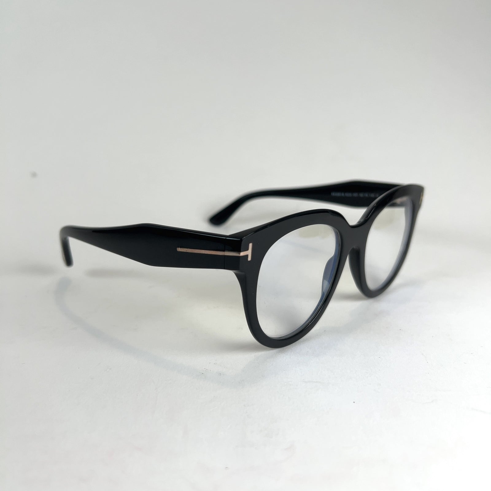 Tom Ford 'T' Oval Shaped Glasses