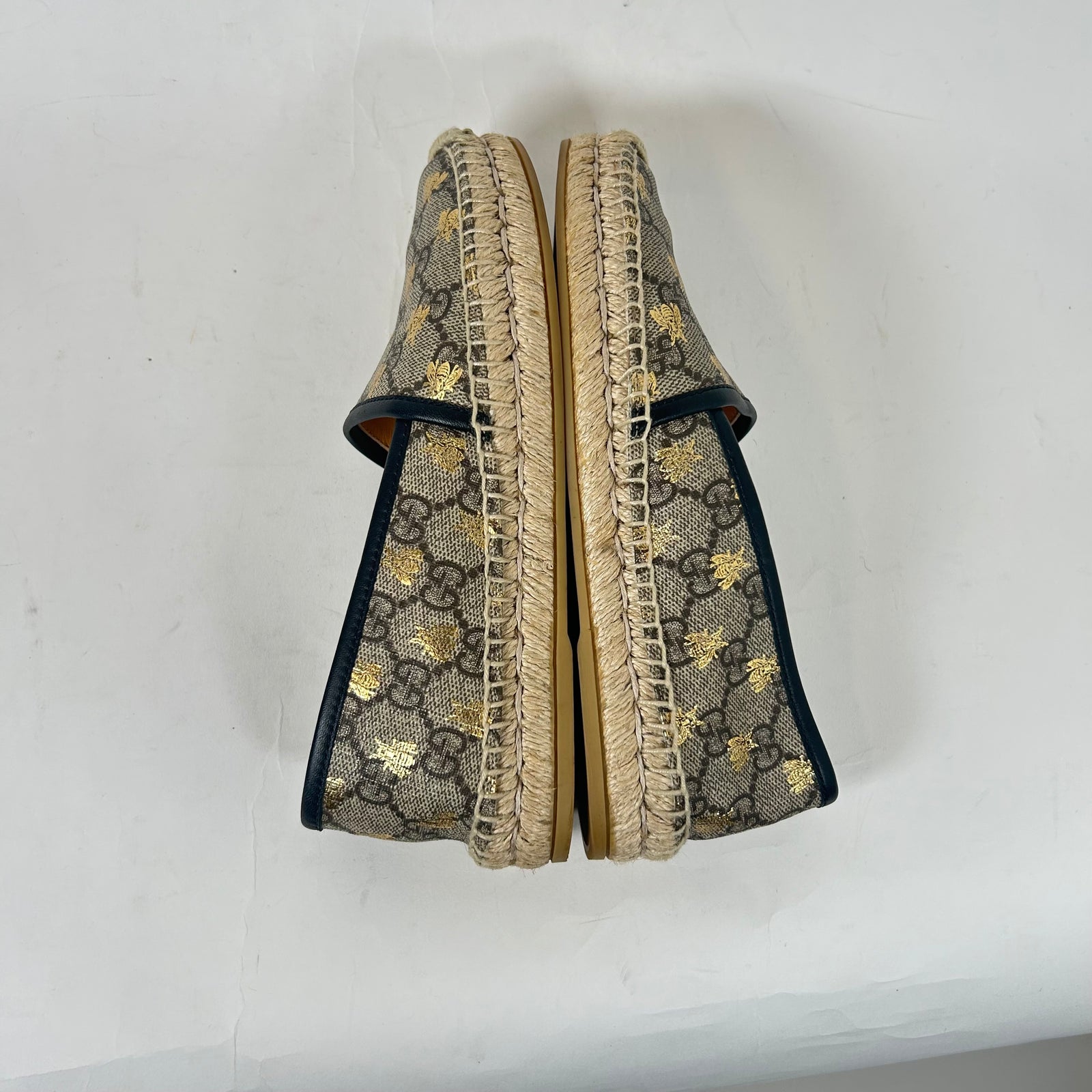 Gucci GG Supreme Bees Espadrille Flats Size 35.5