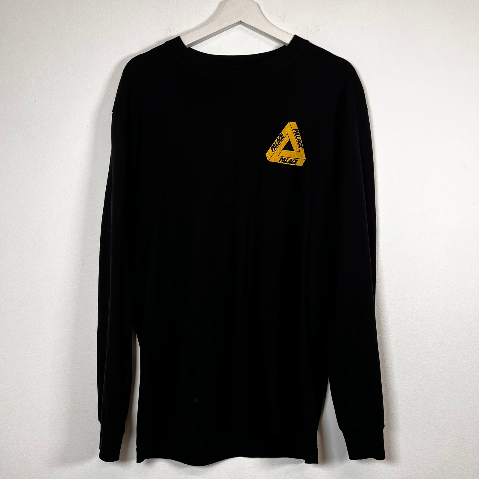 Palace Black Smoking Skull LS Tee Size M